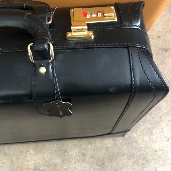 Briefcase/suitcase - Picture 5 of 16